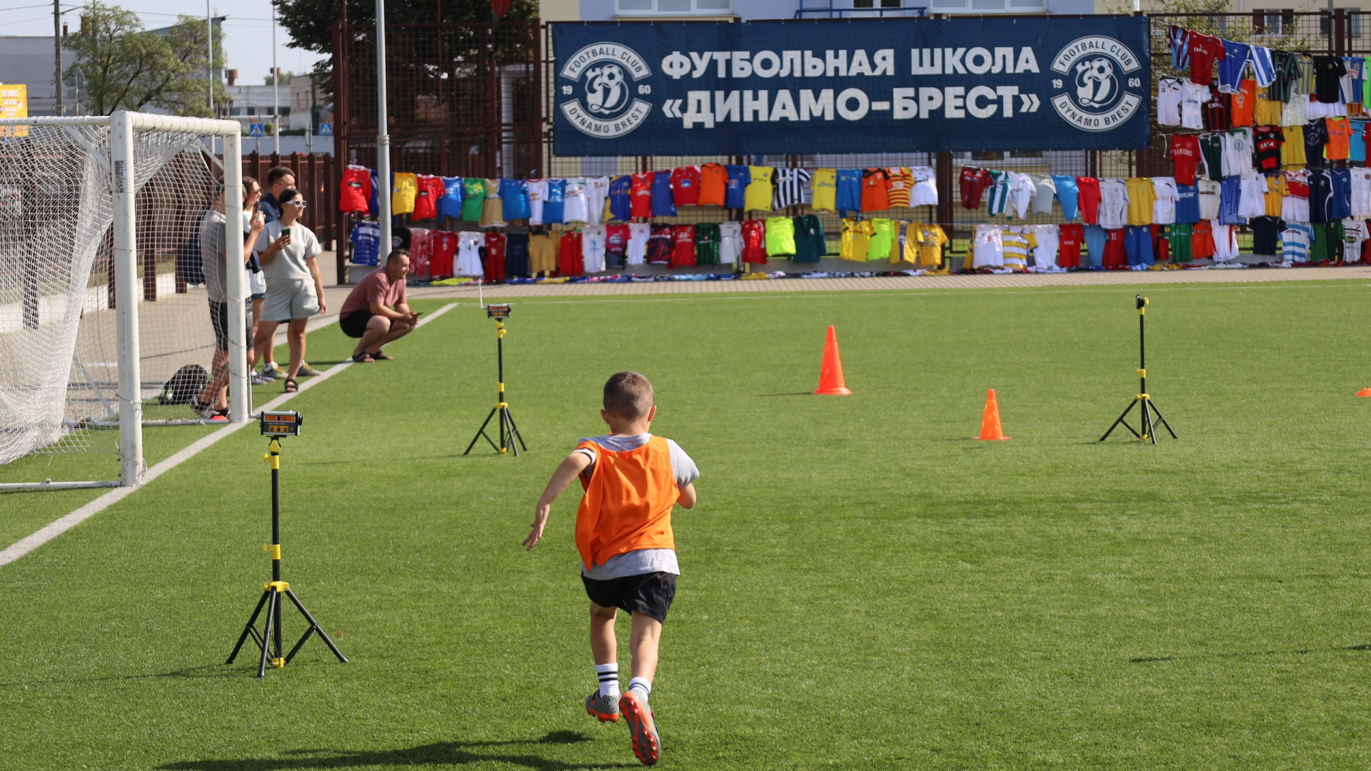 Школа «Динамо-Брест» проводит отбор мальчиков 2019 года рождения